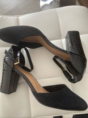 NWOT Christian Siriano Black Ankle-Strap Block Heel Pumps